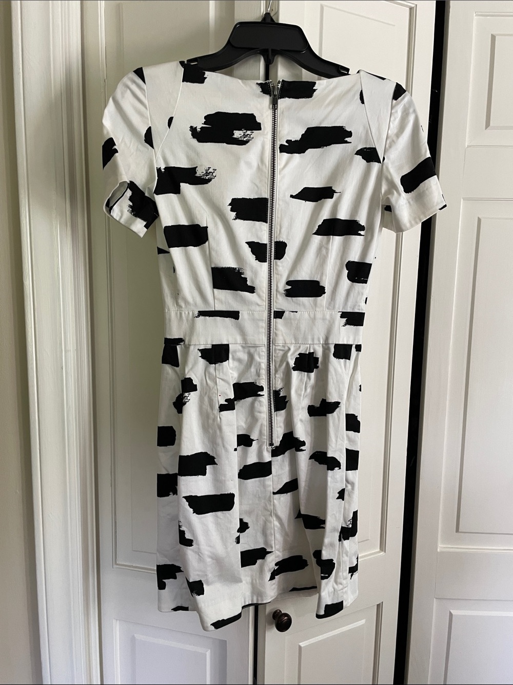 French Connection- Black & White Brushstroke Short Sleeve Dress - Picture 2 of 11